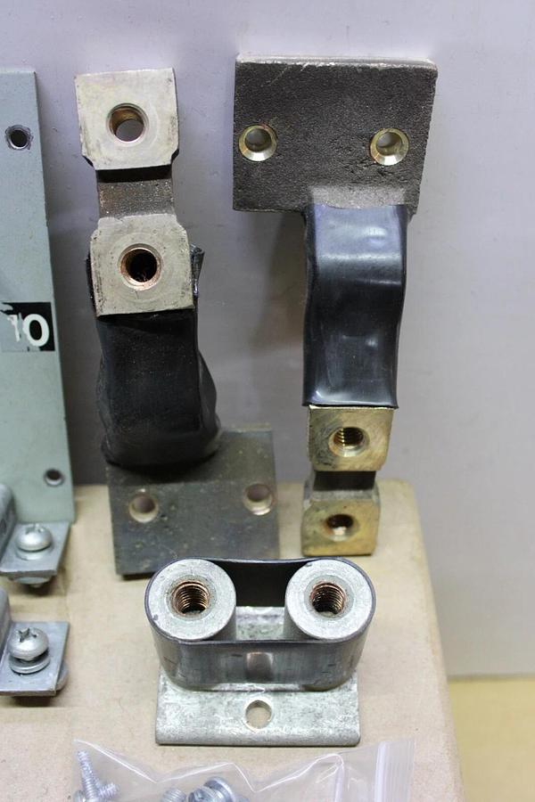 Used CUTLER HAMMER CIRCUIT BREAKER MOUNTING KIT FOR HKA BREAKERS **WARRANTY**