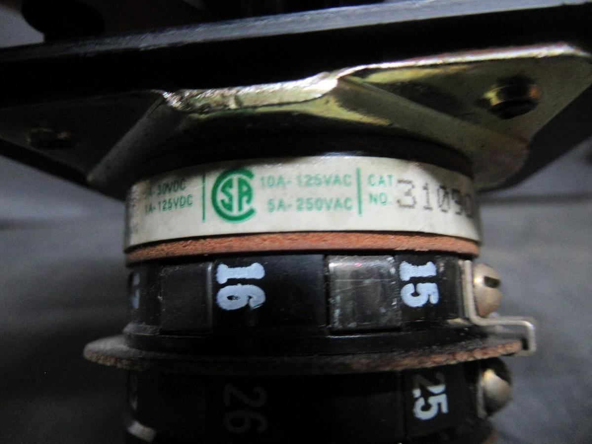 Used ELECTROSWITCH SERIES 31 CONTROL SWITCH 3109C 3-PHASE 125-600 VAC 10-3 AMP
