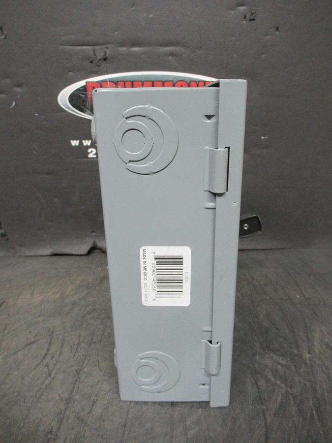 NEW SURPLUS SQUARE D SAFETY SWITCH DU321 30 AMP 240 VAC 7.5 HP 3-PHASE 3-POLE