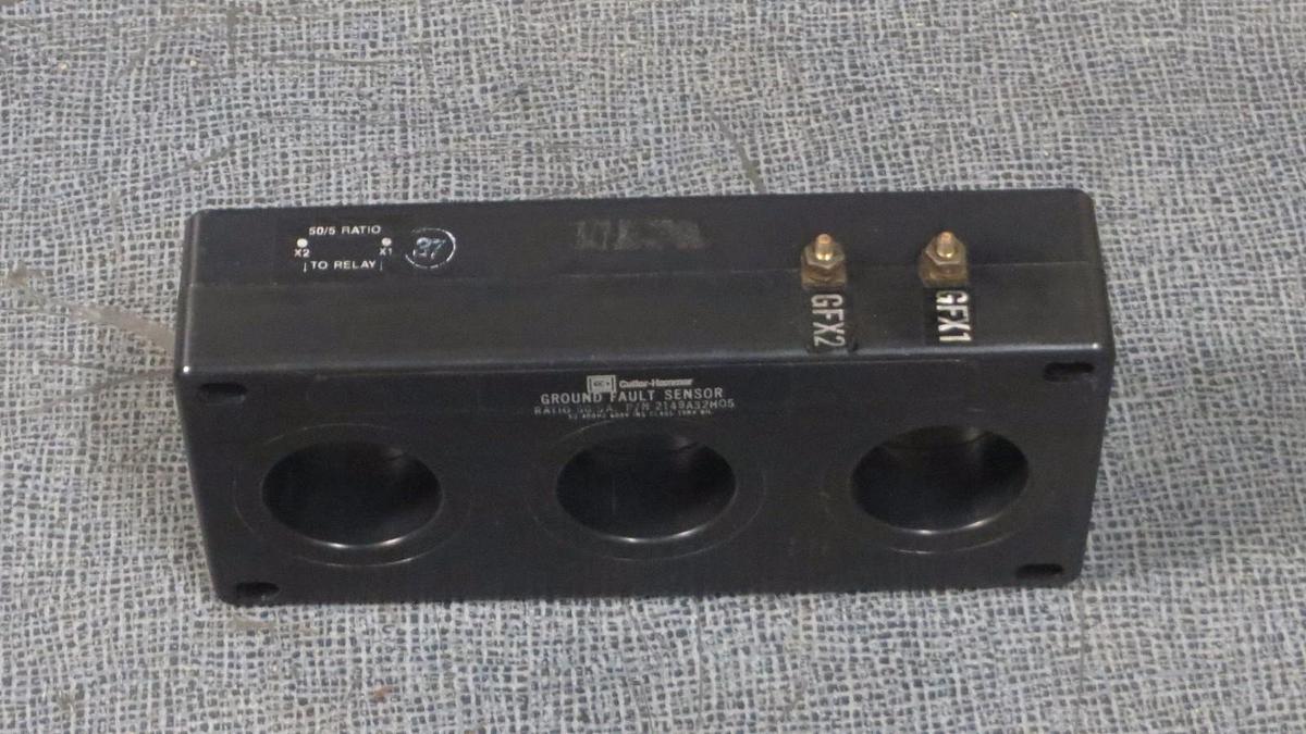 Used CUTLER HAMMER GROUND FAULT SENSOR RATIO 50:5A MODEL 2149A32M05