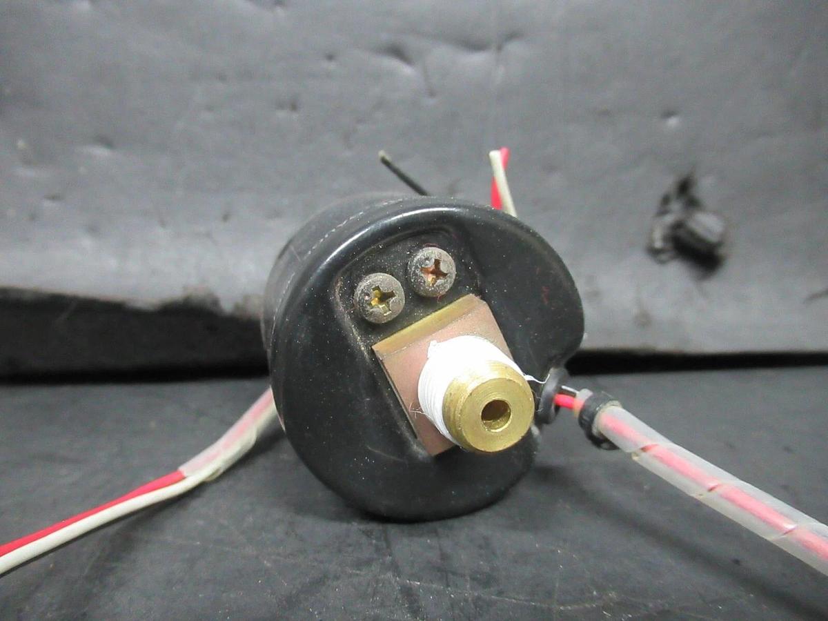 Used SMC PRESSURE GAUGE W/ SWITCH GP46 0-1 MPA 125/250 VOLT 0.3/0.2 AMP