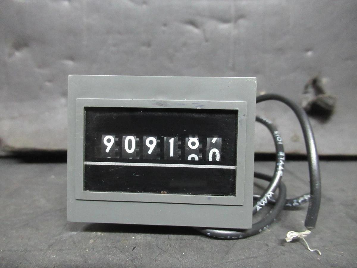 Used REDINGTON ELAPSED TIME INDICATOR SR26-4816 115 VAC 3.5 VA **WARRANTY INCLUDED**