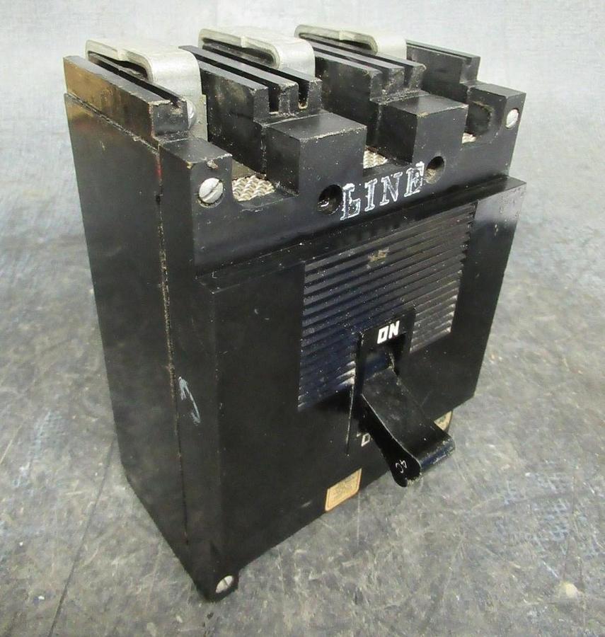 Used 40 AMP SQUARE D BREAKER 989740 480 VAC 3 POLE W/ BOTTOM LUGS *WARRANTY INCLUDED*