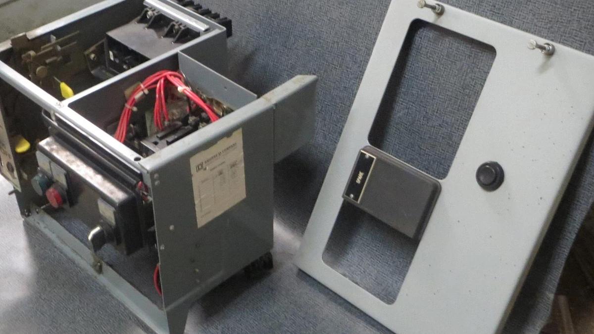 Used SQUARE D 12" MCC BUCKET 480 VAC 15 AMP FAP BREAKER WITH NEMA SIZE 1 STARTER