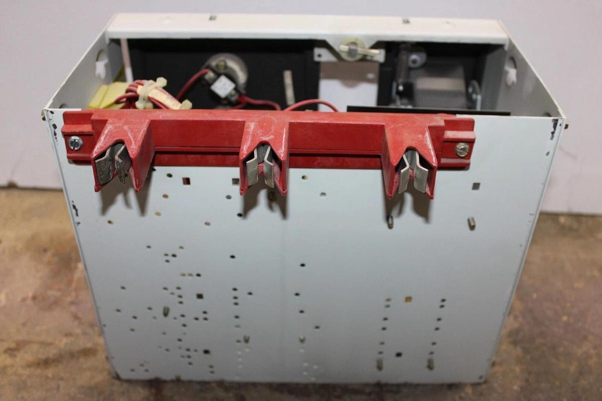 Used WESTINGHOUSE MCC MOTOR CONTROL BUCKET FREEDOM 2100 12" SIZE 1 CL75250