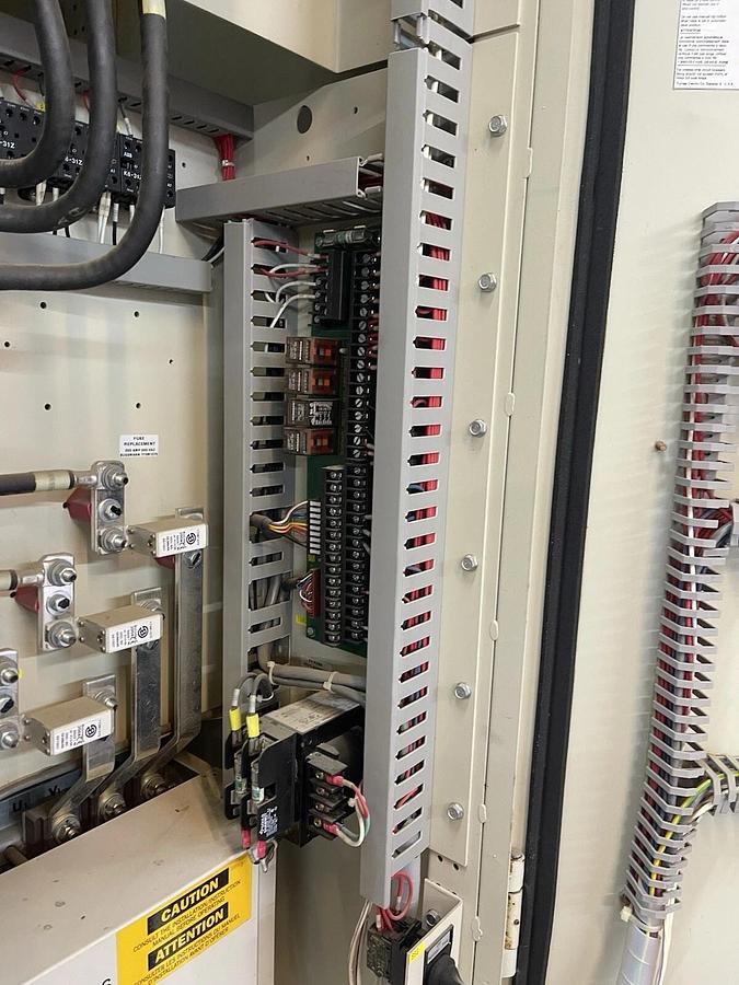 Used ABB ACH504-100-4-00P0 100 HP AC VS DRIVE 3PH 480V ACS504-100-5 100HP 124A ACH500