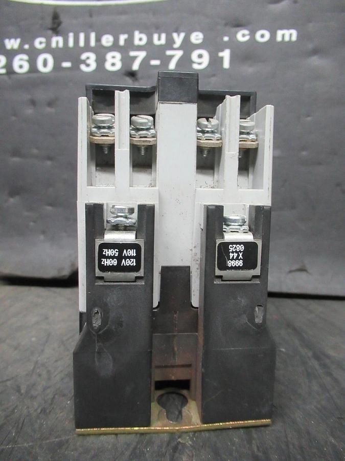 Used SQUARE D INDUSTRIAL CONTROL RELAY 8501X030 SER. A COIL: 110/120 VAC