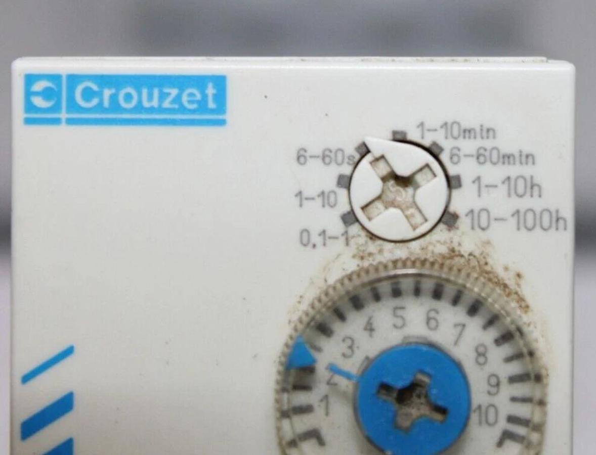 Used CROUZET MULTI-FUNCTION TIME DELAY RELAY OA2RI 0.1 SECOND - 100 HOUR 240 VAC