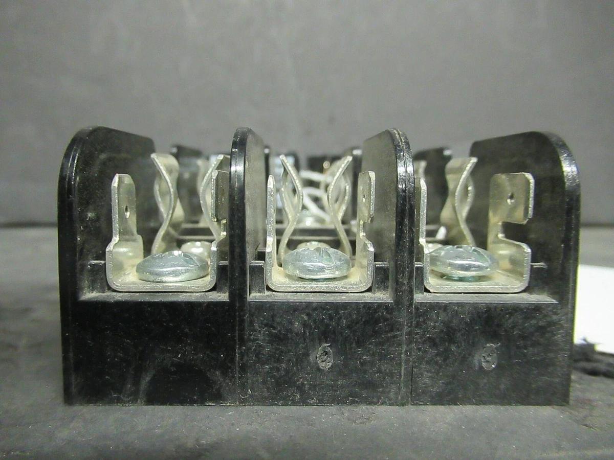 Used 2 PACK FERRAZ SHAWMUT FUSE LUG SET 30312 600 VOLTS 30 AMP **WARRANTY INCLUDED!**