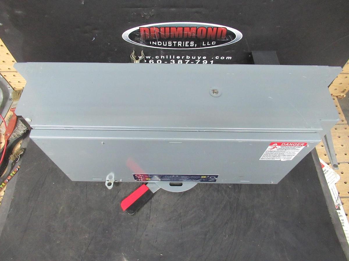 Used SQUARE D FUSIBLE PANELBOARD QMB-324 SER. D2 200 AMP 3-POLE 240 VAC 60 HP