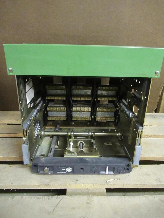 Used 3000 A SQUARE D MERLIN GERIN MASTERPACT BREAKER STATIONARY ASSEMBLY MP30 CRADLE