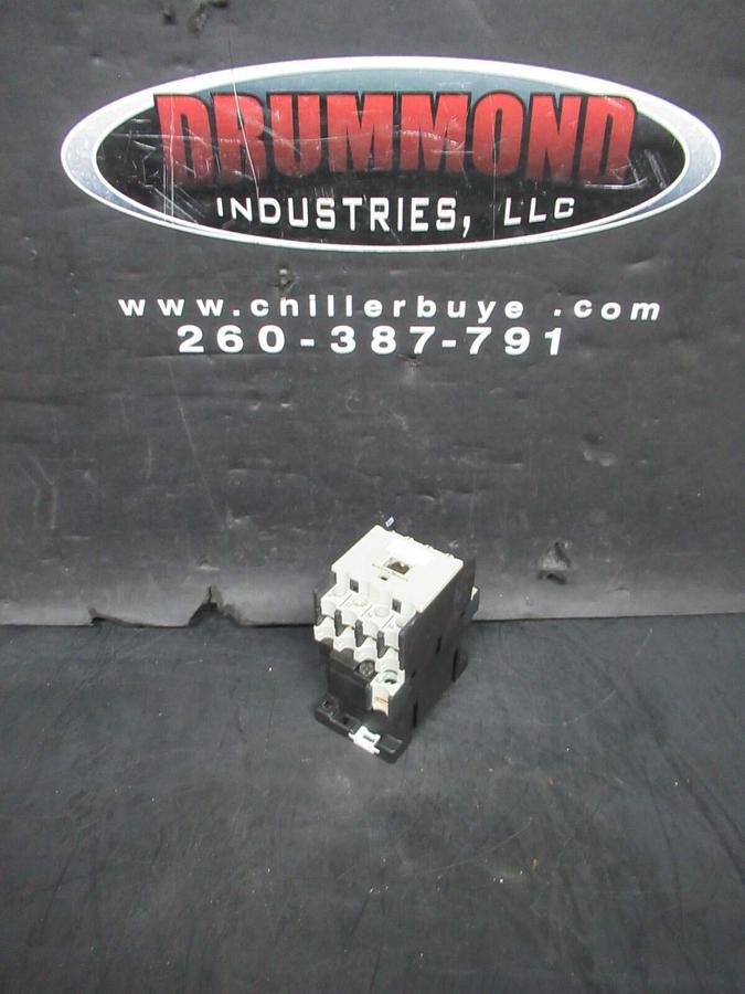 Used KLOCKNER-MOELLER CONTACTOR DIL-R-22-D 600 VAC 15 AMP COIL: 110/120 VOLT