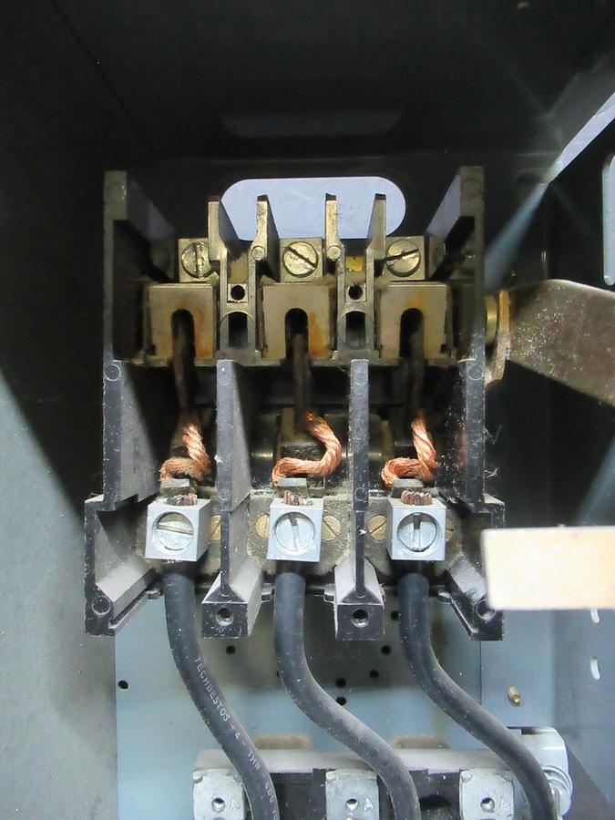 Used SQUARE D MCC MOTOR CONTROL DUAL FEEDER 17" MODEL 4 30/60 AMP FUSES