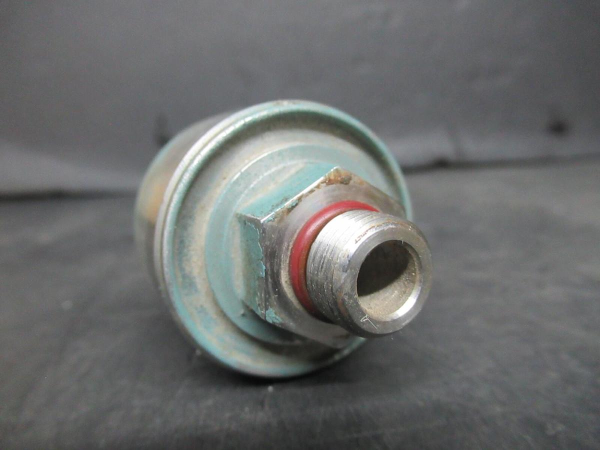 Used JOHNSON CONTROLS PRESSURE TRANSDUCER 025-29148-019 P459-5070-34A *NO RATINGS*