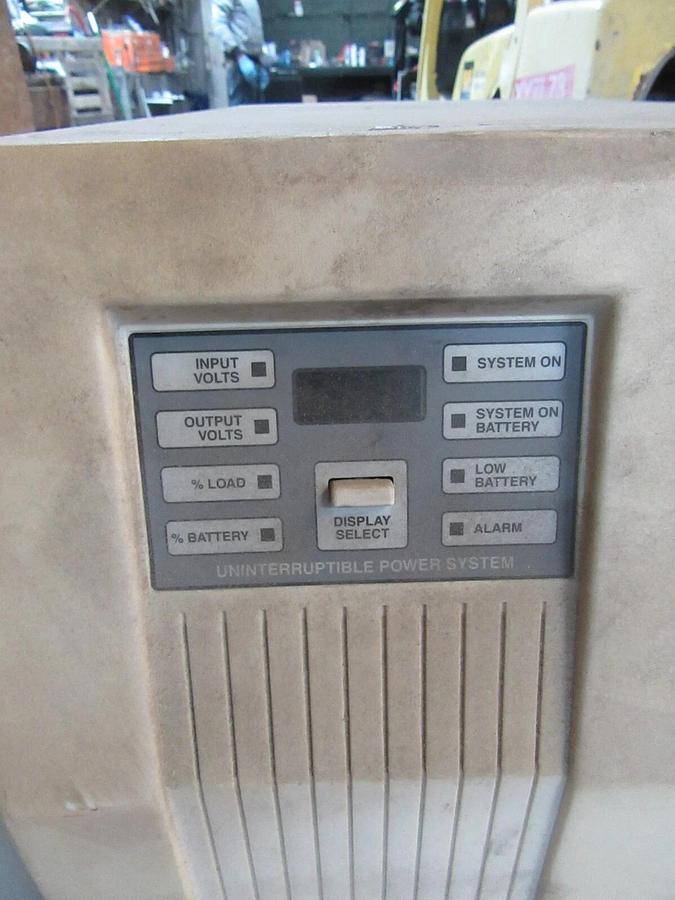 Used CONTROLLED POWER COMPANY UPS SYSTEM MD6000 1 PH 240 / 208 VAC 22 / 25 AMPS