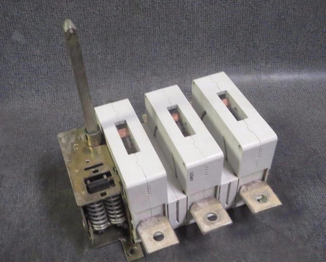 Used ABB GENERAL PURPOSE SWITCH DISCONNECT 400 AMP 600 VAC 3 PHASE MODEL: OETL-NF400