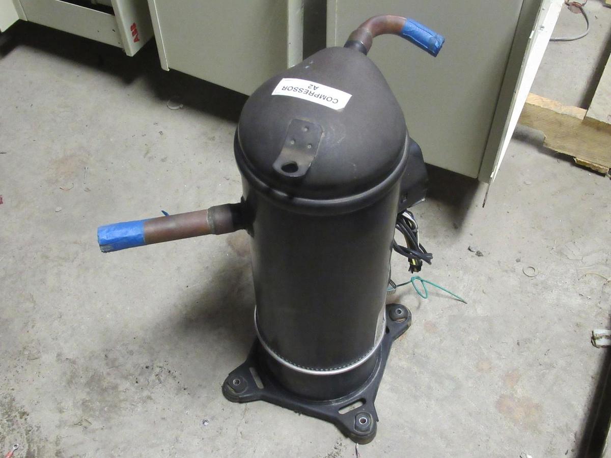 Used DANFOSS SCROLL COMPRESSORS HCM094T4LC2 460VAC 3PHASE 60HZ **WARRANTY**