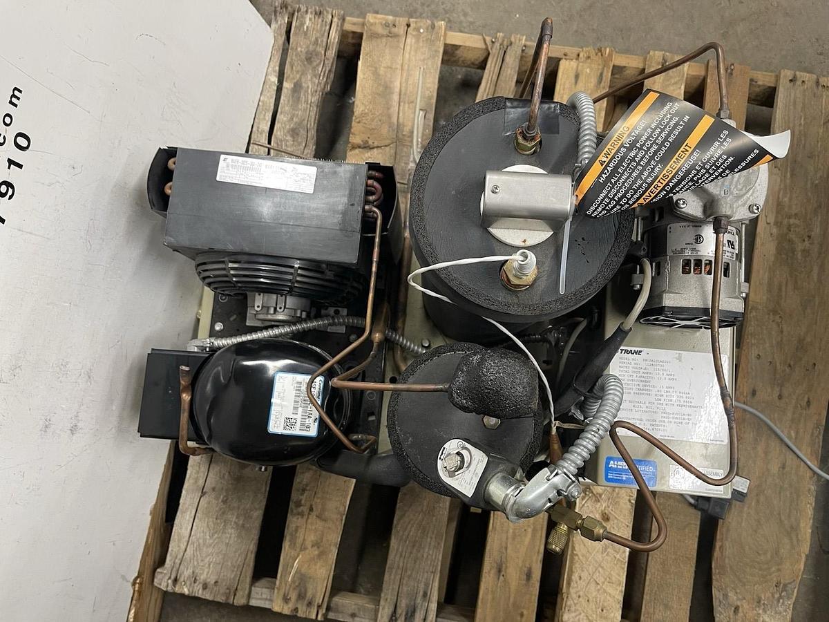 Used TRANE CHILLER PURGE PUMP PRGDA101AE000 M4FH-0026-IAA-240 115 VOLT 12.3 AMP