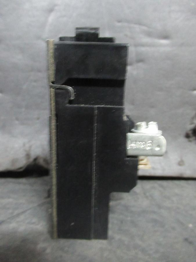 Used BULLDOG ELECTRIC / PUSHMATIC HACR BREAKER P-120 38258 20 AMP 240 VAC 1-POLE