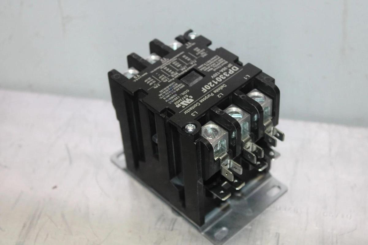 Used IRP CONTACTOR DP330120F 30 AMP 3-POLE 600 VAC 3-PHASE COIL: 120 V