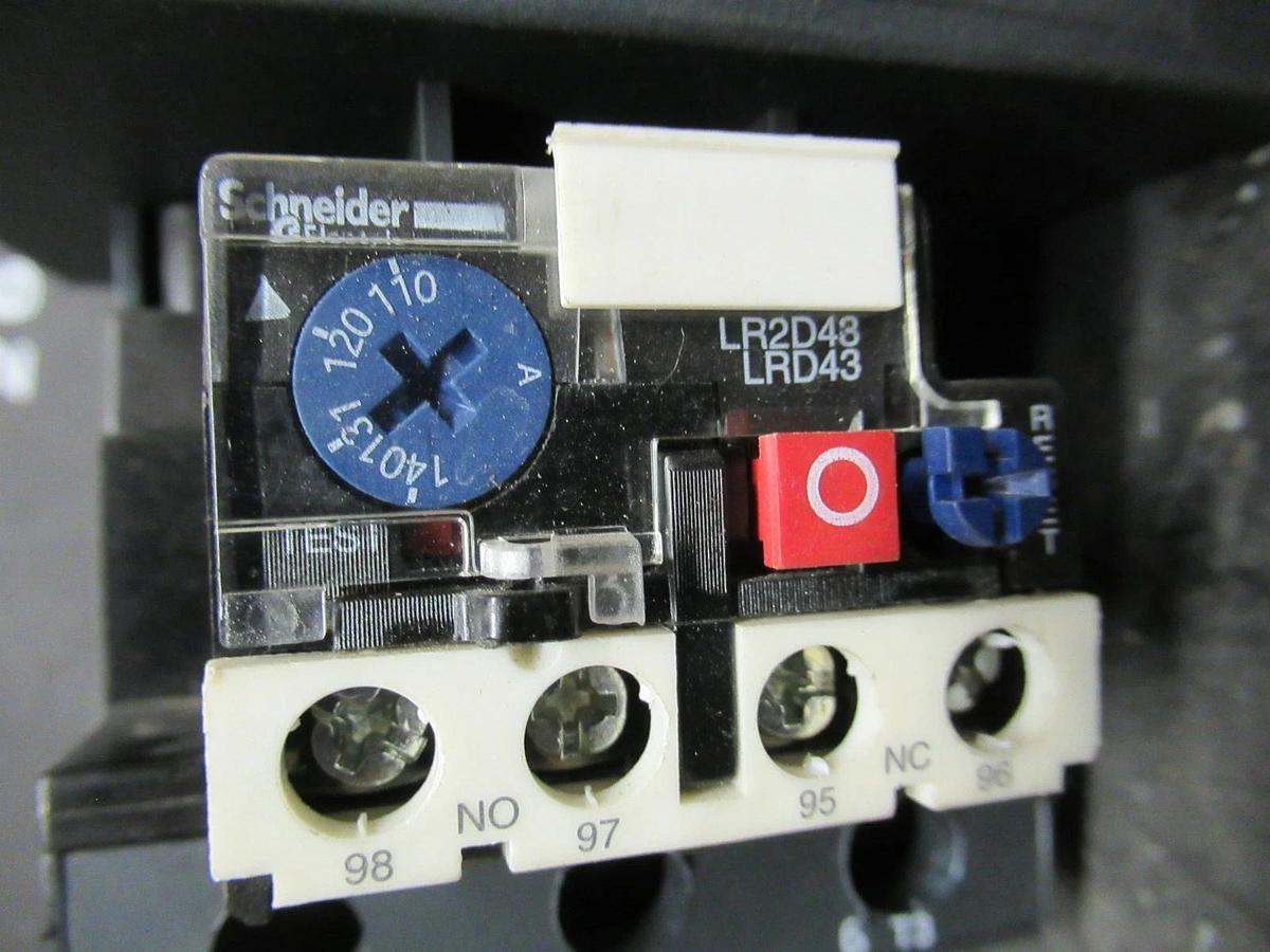 Used SCHNEIDER STARTER LC1D150 160 AMP 600 VOLT 3-POLE 125 HP 3-PHASE W/ LR2D43