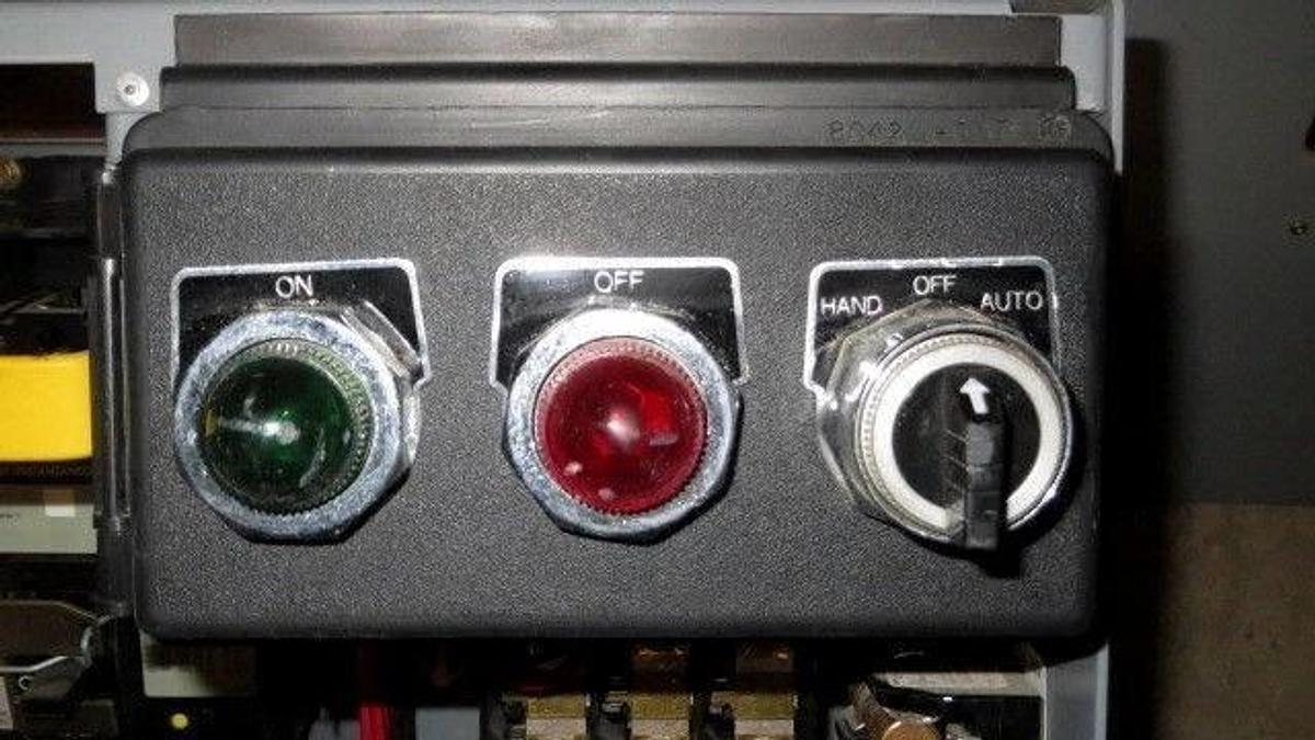 Used SQUARE D 12" MCC BUCKET 7 AMP FHP BREAKER 480 VAC W/ NEMA SIZE 1 STARTER