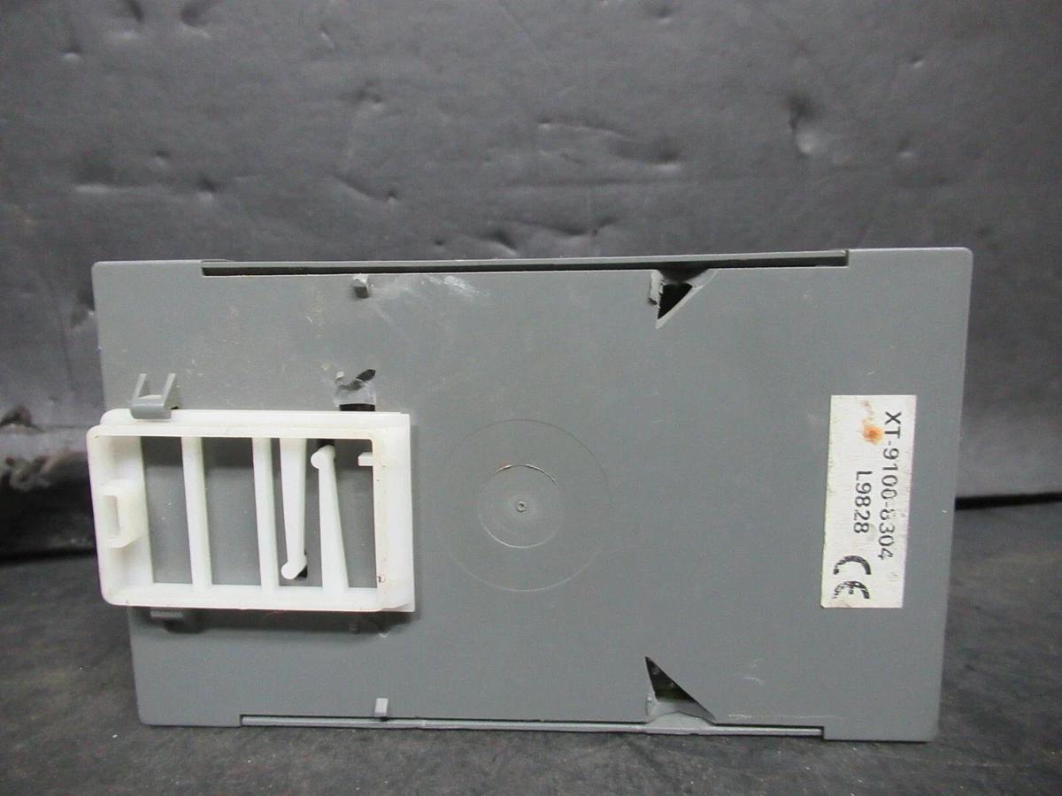 Used JOHNSON CONTROLS METASYS CONTROL MODULE XT9100-8304 **WARRANTY**