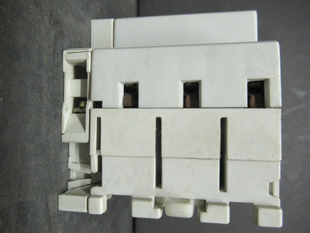 Used ABB MANUAL MOTOR START MS325 4-6.3 AMP 480 VAC W/ AUXILIARY CONTACTS
