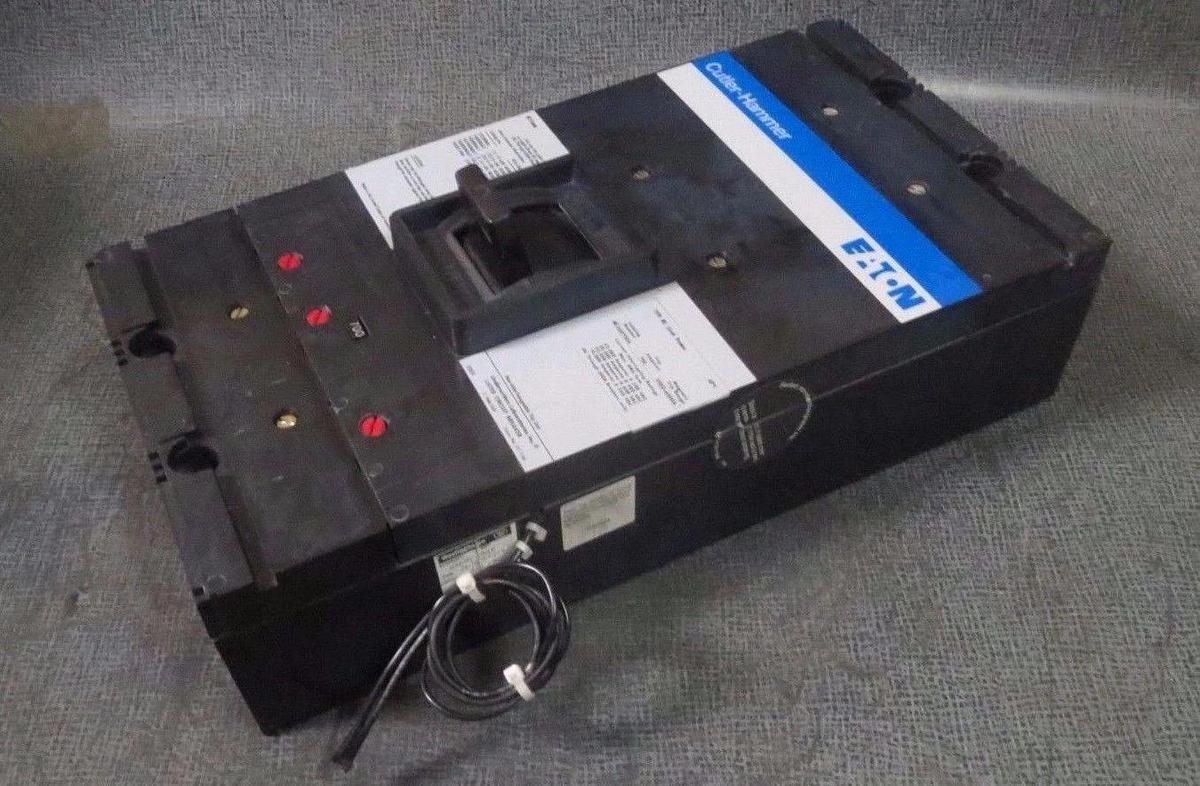 Used CUTLER HAMMER CIRCUIT BREAKER MS360700A 700 AMP 600 VAC 3-POLE W/ SHUNT TRIP