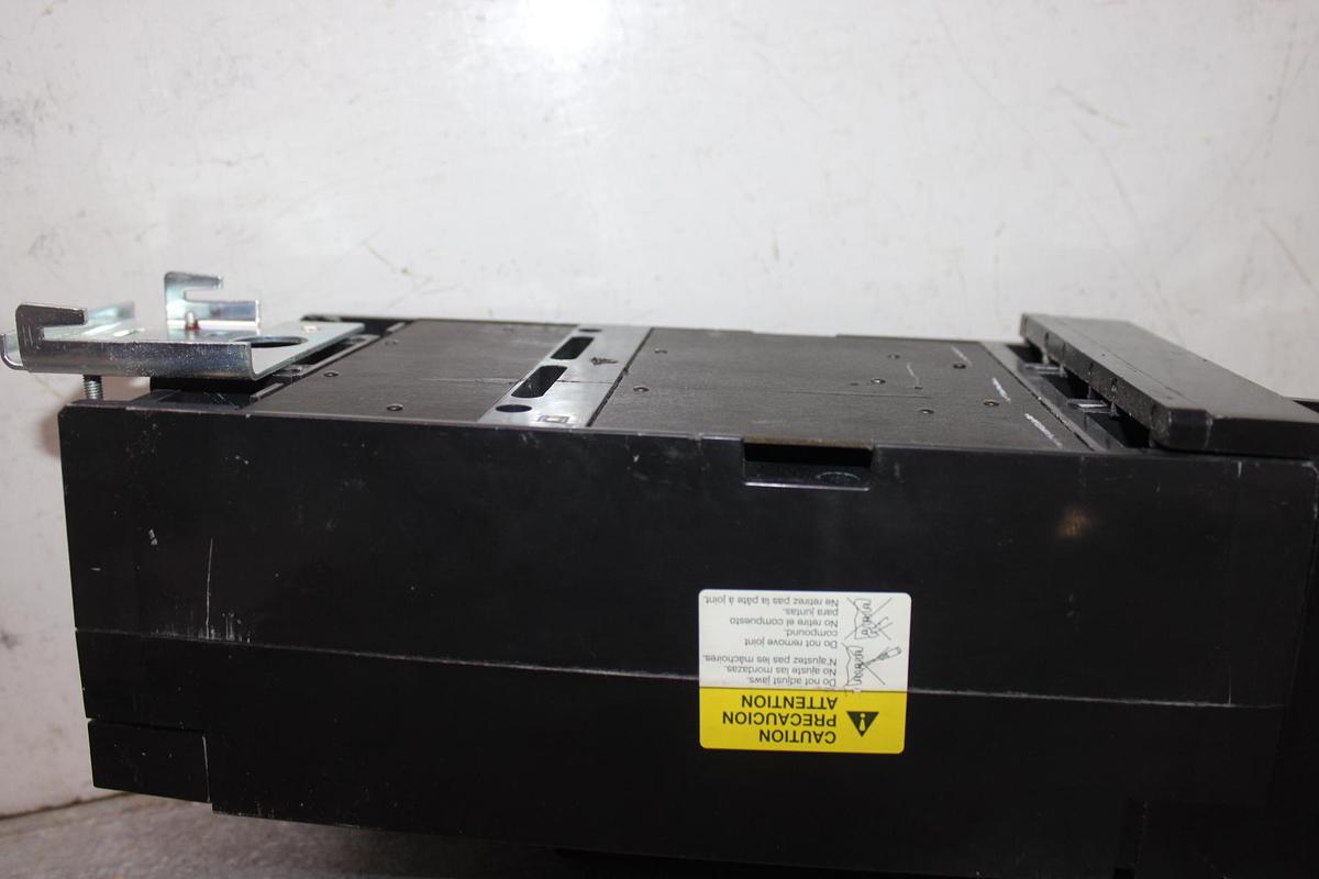 Used SQUARE D I-LINE CIRCUIT BREAKER LA36300 SERIES 4 300 AMP 600 VAC 3-POLE