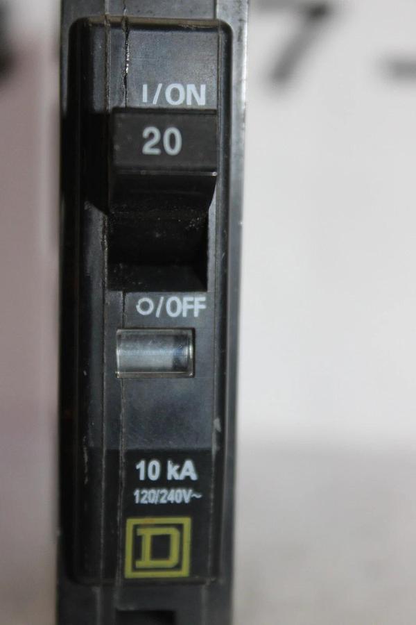 Used LOT OF 3 SQUARE D SINGLE POLE QO CIRCUIT BREAKER AD-7712 QO12020 20 AMP 240 VAC