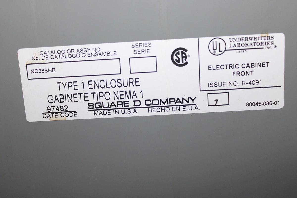 Used SQUARE D TYPE 1 NF MAIN SERVICE PANEL 12106793820100001 125 AMP 30-SLOT 240V