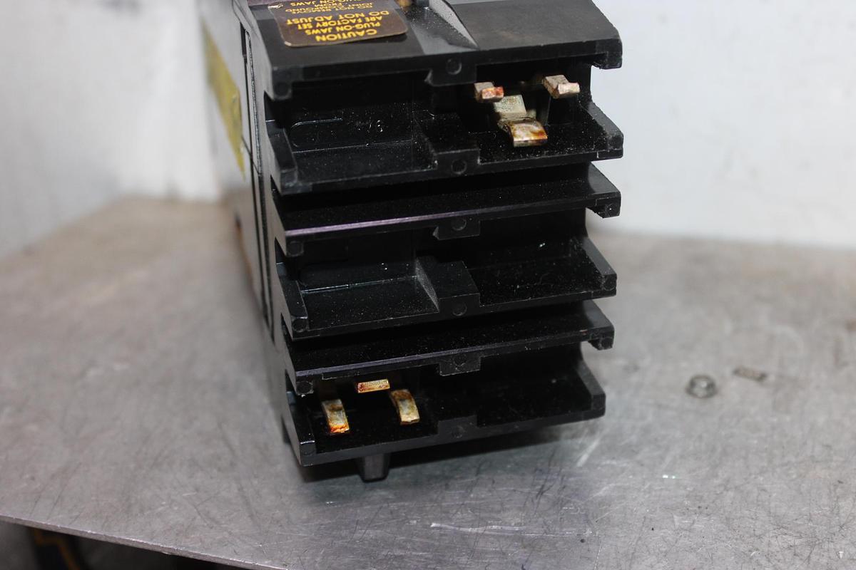 Used SQUARE D I-LINE CIRCUIT BREAKER FA34015 15 AMP 480 VAC 3-POLE