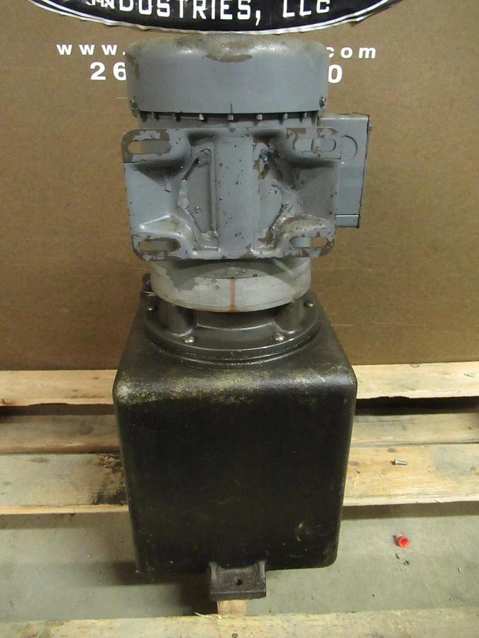 Used HYDRAULIC PUMP DAYTON 3-PHASE 3N234-A 3/4 HP 3450 RPM 60 HZ 1.0 SF LINE OILER