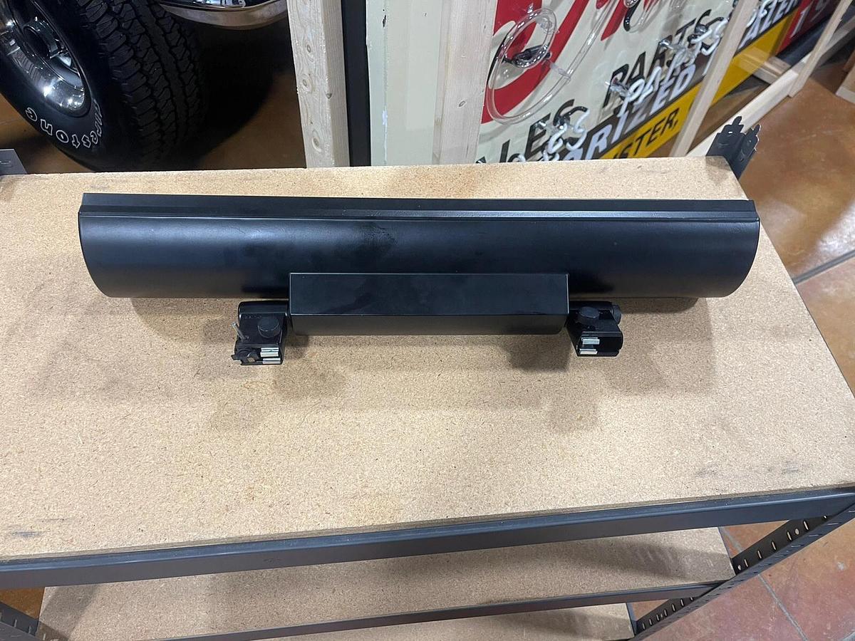 Used LIGHTOLIER 8279 LYTESPAN  TRACK LIGHTING FIXTURE BLACK 8279 FLUORESCENT BLACK