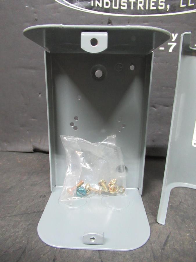 NEW SURPLUS SQUARE D UNIVERSAL ENCLOSURE 9991UE1 NEMA 1 **WARRANTY**