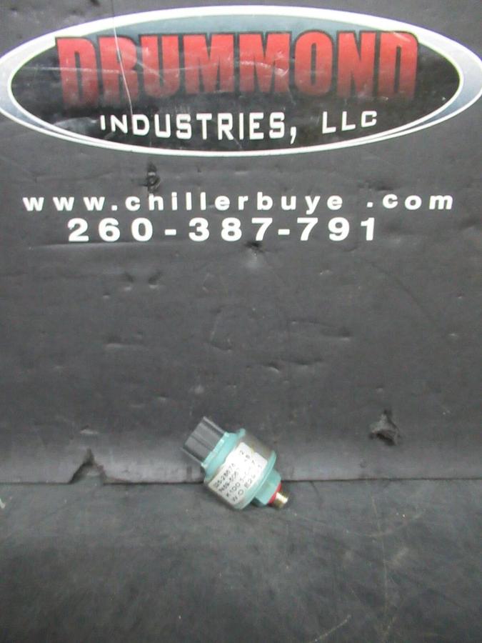 Used YORK DANFOSS PRESSURE TRANSDUCER 025-28678-112 P459-5067-74S *NO RATING*