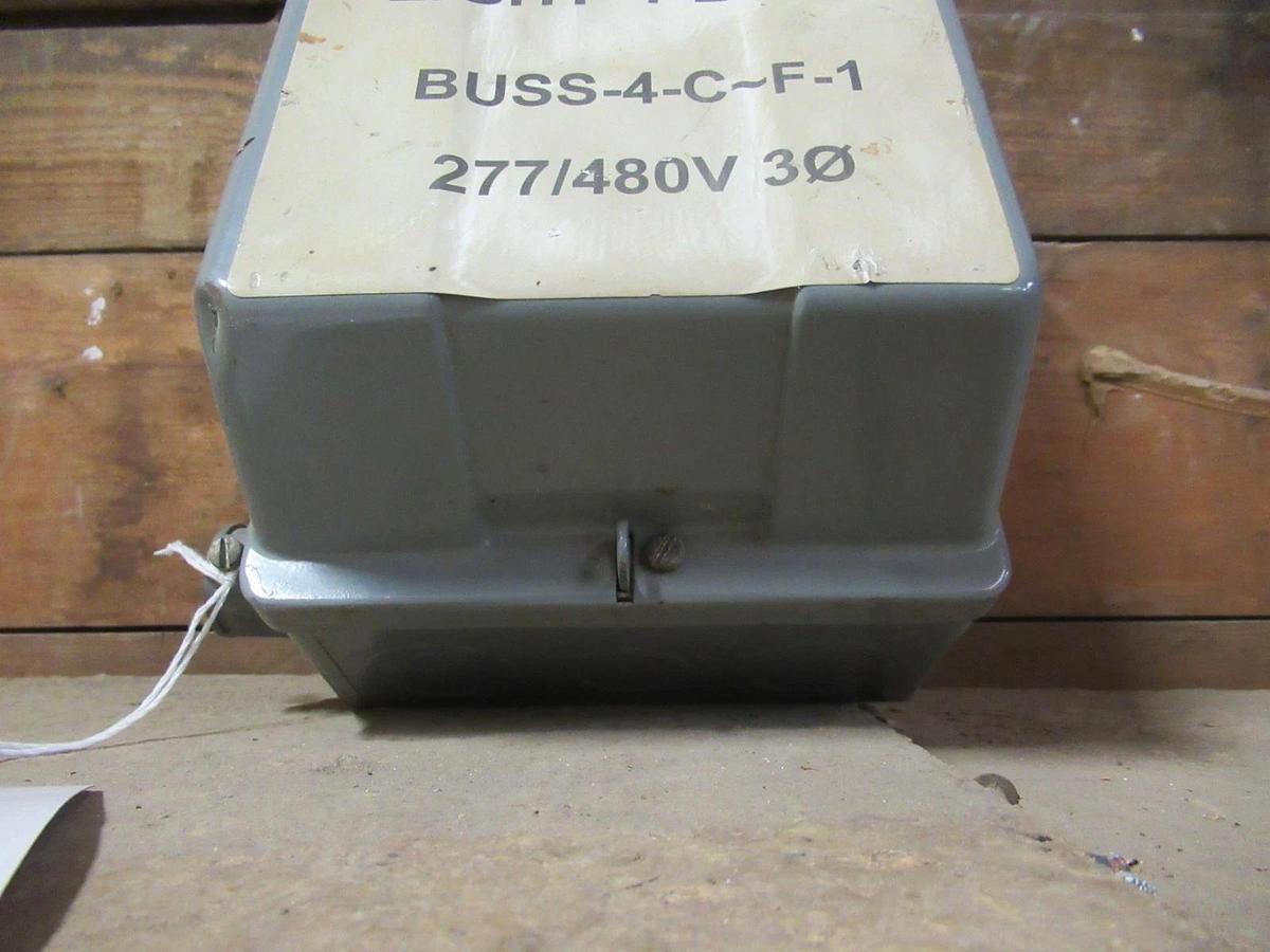 Used SQUARE D LIGHTING CONTACTOR W/ ENCLOSURE 8903SMG2 600VAC 30A **WARRANTY**