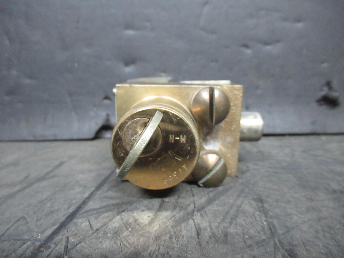 Used SUPERIOR INTERLOCK S105810Y PANEL LOCK AND KEY **WARRANTY INCLUDED**