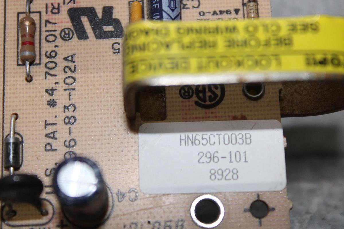 Used FREEDOM ELECTRIC VARIABLE DRIVE CIRCUIT BOARD 3AUA489002B5217