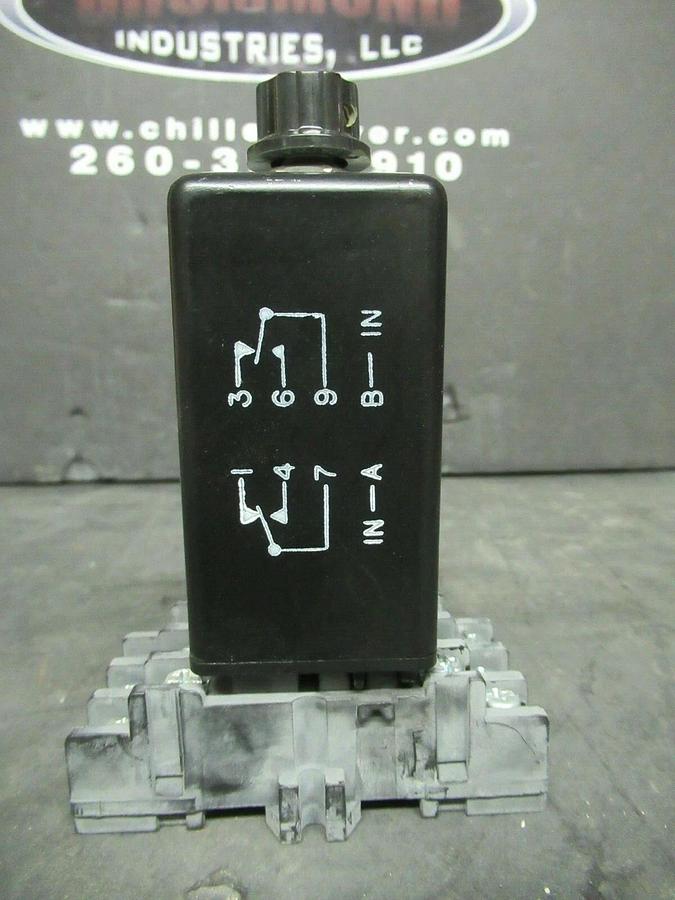Used AIROTRONICS TIME DELAY RELAY TDU1060A5A 120 VAC DELAY: 0.2-60 SECONDS