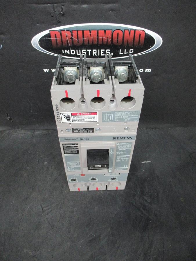 Used SIEMENS SENTRON BREAKER HFXD63B225 225 AMP 600 VAC 3-POLE TYPE: HFXD6