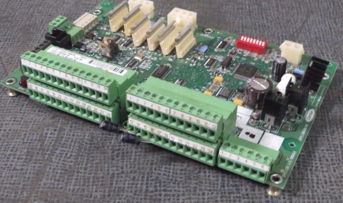 Used CARRIER CHILLER I/O MODULE CIRCUIT BOARD MODEL: CEPL130260-05 *INCLUDES WARRANTY