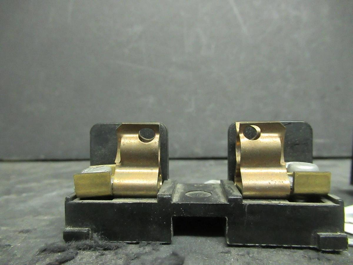 Used LOT OF 3 BUSS BUSSMANN FUSE HOLDERS 3743 FOR 30 AMP 600 V FUSES **WARRANTY**