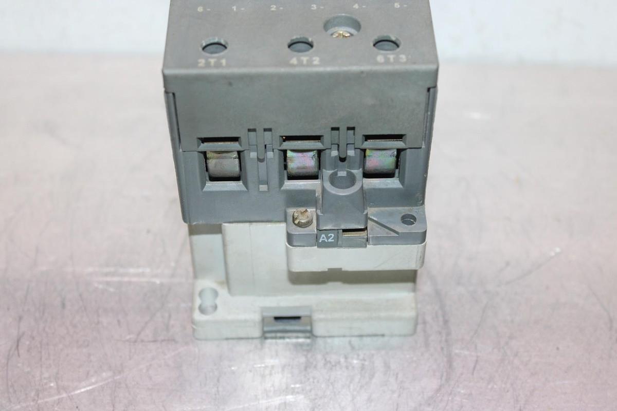 Used YORK CONTACTOR 024-31640-000 90 AMP 600 VAC 75 HP **WARRANTY INCLUDED!**