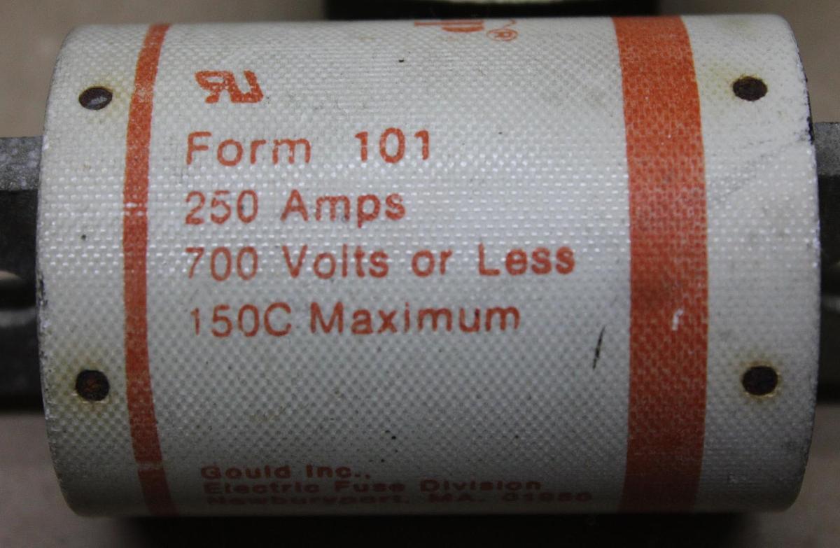 Used LOT OF 3 GOULD SHAWMUT AMPTRAP FUSES A50P400-4 400 AMP 500 VAC