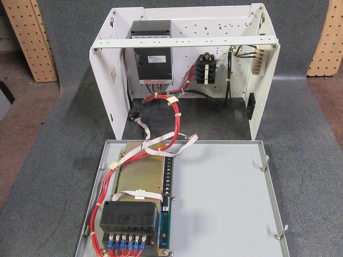 Used WESTINGHOUSE 3-PHASE MONITOR 2100 MCC BUCKET 12" W/ 2D78522 DIGITAL METER