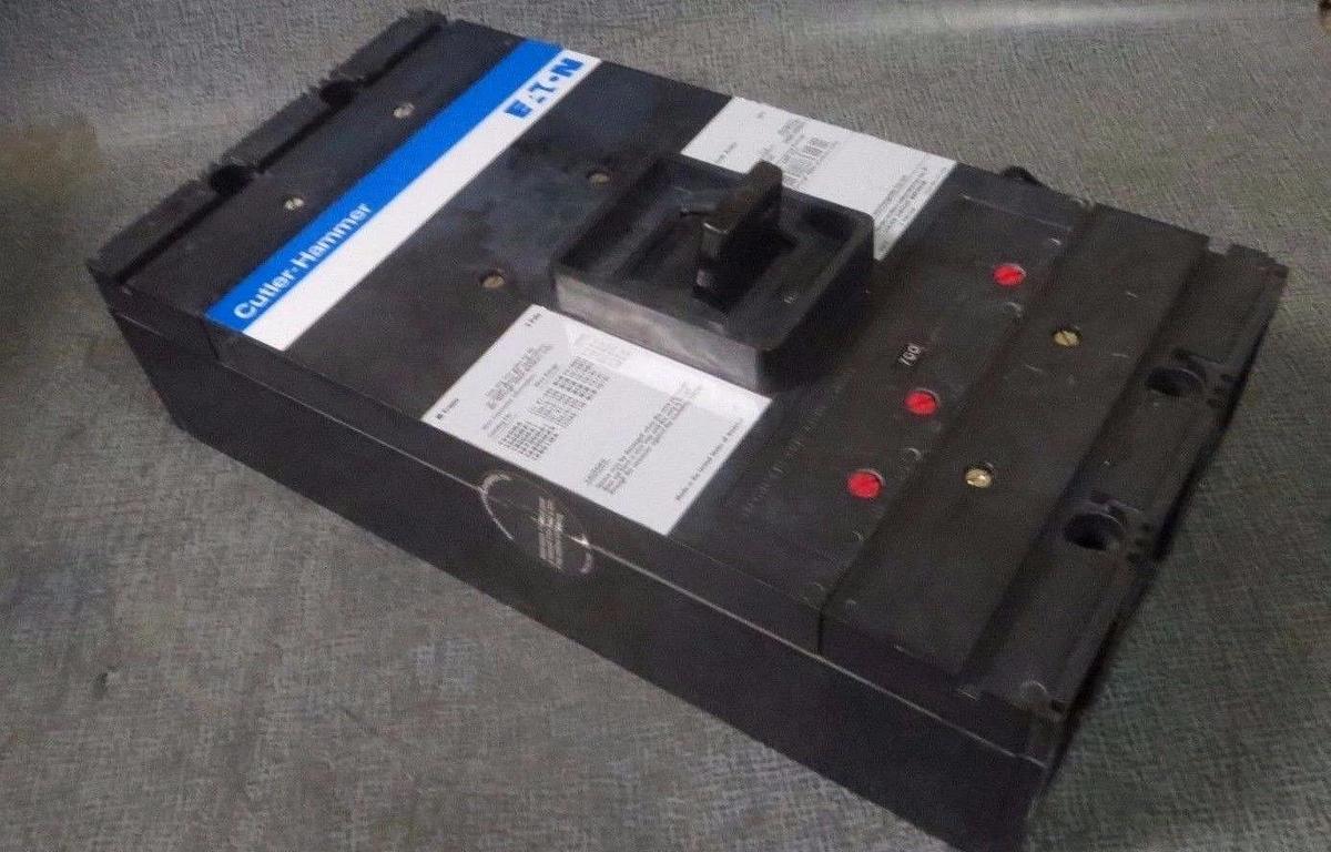 Used CUTLER HAMMER CIRCUIT BREAKER MS360700A 700 AMP 600 VAC 3-POLE W/ SHUNT TRIP