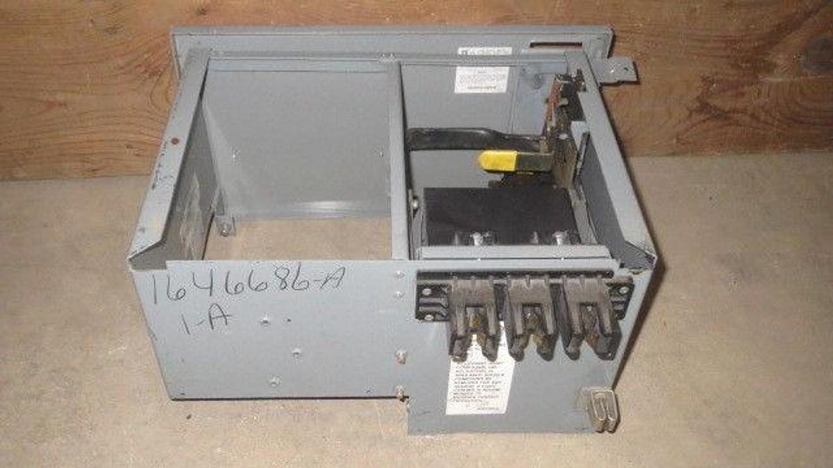 Used SQUARE D 8" MCC FEEDER BUCKET WITH 15 AMP FHP MAG-GARD BREAKER
