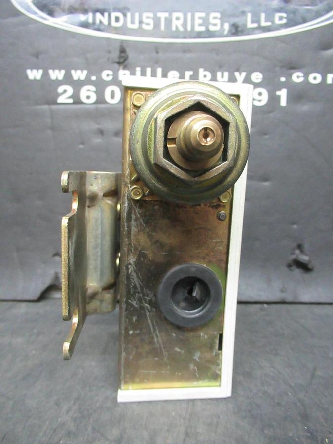 Used TRANE / ALCO PRESSURE CONTROL GAUGE X132400-7401 / FD113-SNBAA-000-07401